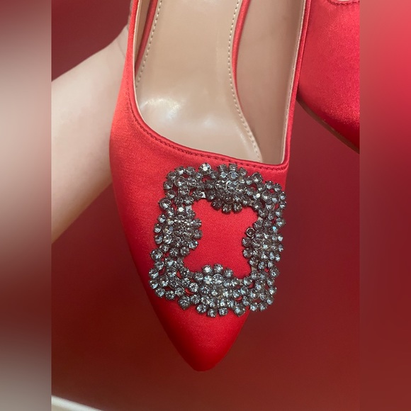Red pumps satin with rhinestones size 8 Kate Middleton stiletto - Picture 3 of 5